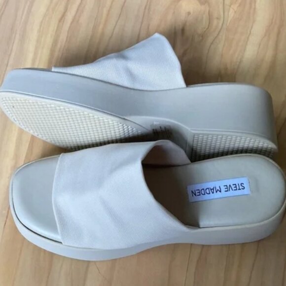 Steve Madden Slinky Slide Sandals - Picture 4 of 4